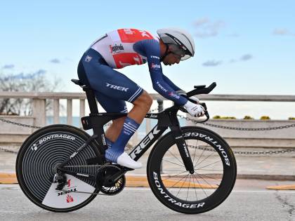 Il Giro d'Italia di Nibali finisce in una buca. "Io non mi arrendo..."
