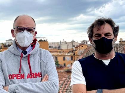 Letta col fondatore di OpenArms, ira di Salvini: "Non ho parole" Letta col fondatore di OpenArms, ira di Salvini: "Non ho parole"