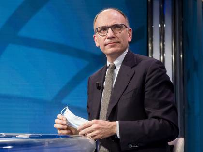 La priorità di Letta: riaprire l'Italia... agli immigrati