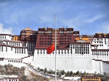 Da Londra fino al Tibet la storia del vero 007