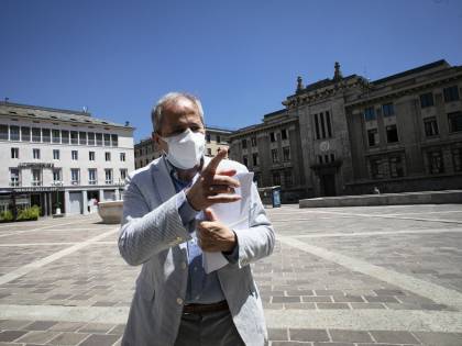 "Non è esperto" "Non capisce nulla": è scontro Crisanti Borghi "Non è esperto" "Non capisce nulla": è scontro Crisanti Borghi