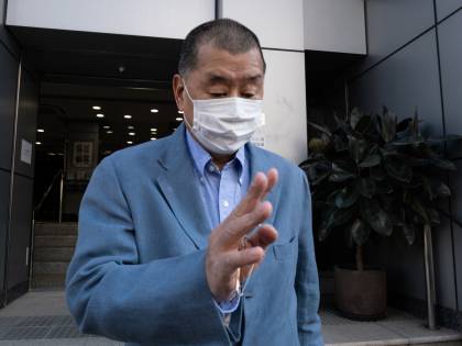A Hong Kong democrazia alla sbarra: un anno di galera all'editore ribelle
