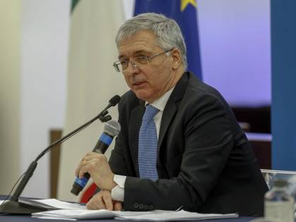 "Troppe tasse, gli aiuti non bastano"