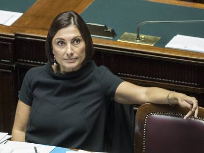 "Allucinante", "Studia": scontro Morani-Borghi sui bambini vaccinati