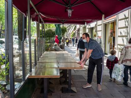 La mascherina? Ora dovrete indossarla a tavola
