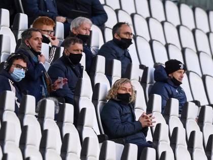 Lo schiaffo che umilia la Juve: "Coppe? Cosa ci fate lì..." Lo schiaffo che umilia la Juve: "Coppe? Cosa ci fate lì..."