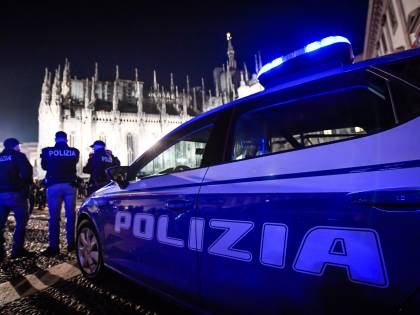 Orrore nel Napoletano, 24enne accoltellata muore in ospedale
