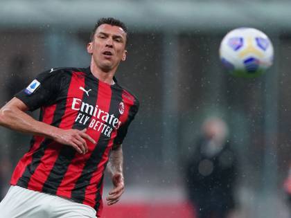 Un vecchio tira l'altro. Mandzukic fa il vice Ibra e il Milan sfida la paura