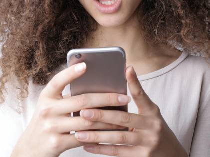 WhatsApp, più privacy: i messaggi effimeri dureranno 24 ore