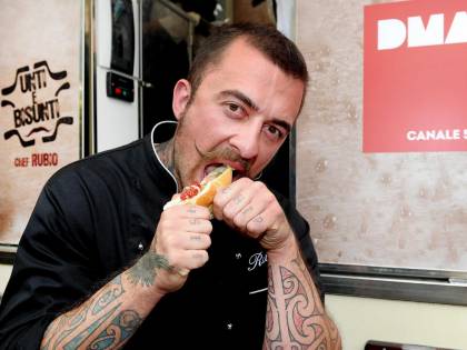 Chef Rubio contro Totti: ''Una carriera da capitano per poi finire camerata...''