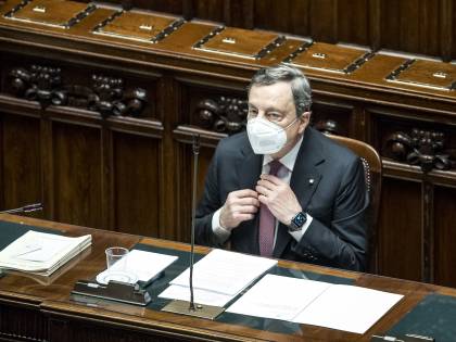 "Perché non se ne va?": l'asse che può far saltare il governo