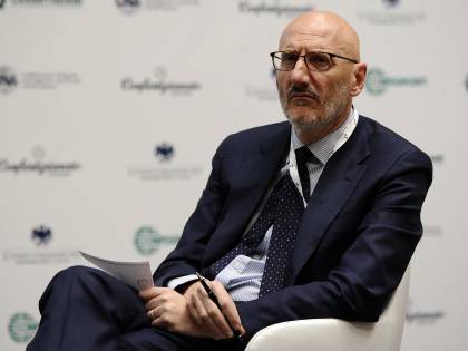 Alitalia alla Ue: "Non saremo mini"