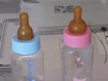 "Non ho più voglia di fare la mamma". E mette il veleno nel biberon dei figli