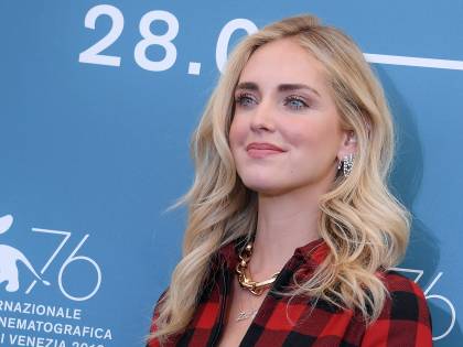 Chiara Ferragni mostra la "pancia", ma il messaggio di body positive scatena la polemica