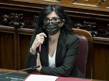 "Aprire un confronto...". È scontro sulla legalizzazione della cannabis