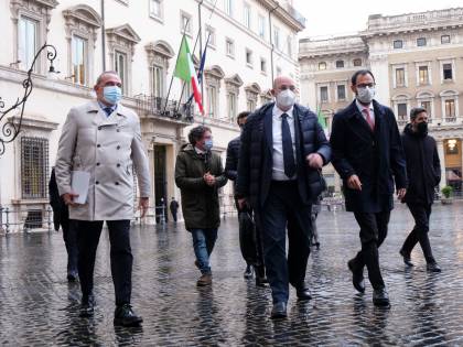 Quel silenzio assordante dei 5S su Grillo