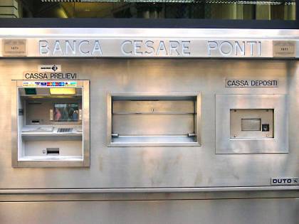 Botta al bancomat: chi rischia coi contanti