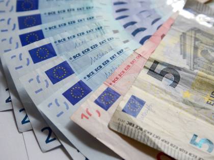 Vacanze? Occhio ai pagamenti in contanti: cosa si rischia