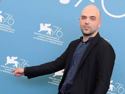 Saviano "scappa", Scanzi potente e Buffon: quindi, oggi...