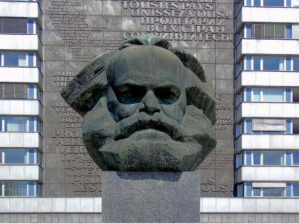 La sinistra coerente passa da Marx ai trapper