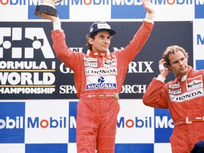 Da Chernobyl a Tangentopoli fino a Senna. "Ossi di seppia", i nostri tempi a prova di click