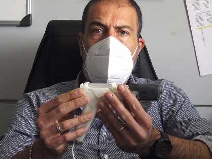 Covid e-vax, il vaccino made in Italy a base di Dna che si "spara" sottopelle