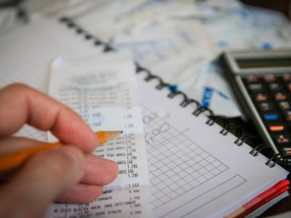 Sfratti per i morosi pre-Covid. Prorogate Irap e plastic tax