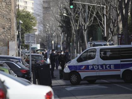 Ex marito spara alla moglie e poi la brucia viva, morta donna di 31 anni