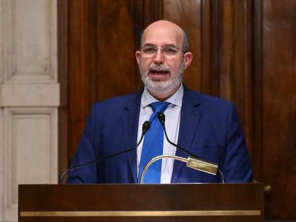 M5S senza guida. Crimi è nei guai: risarcimento per gli espulsi?