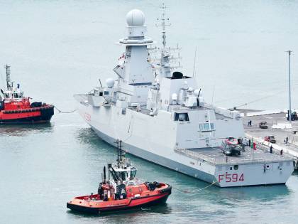 La Guardia costiera di Tripoli: "Soltanto colpi in aria. Avevano sconfinato nelle nostre acque e non hanno risposto ai nostri appelli".
