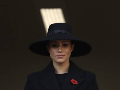 Meghan Markle fatta fuori da foto e video della royal family