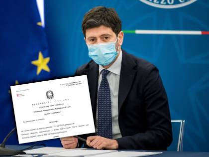 Il giudice condanna Speranza: "Deve mostrare i verbali segreti"