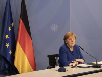 L'asse Merkel-Big Pharma contro le liberalizzazioni sui vaccini