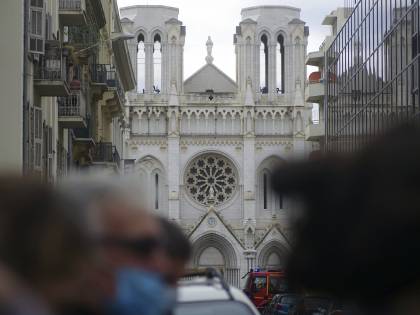 La cristianofobia che assedia le chiese francesi