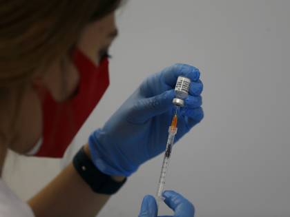 Vaccini e brevetti: cosa può cambiare dopo la svolta Usa