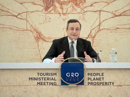 Le 3 date per l'addio al coprifuoco: ecco il piano di Draghi