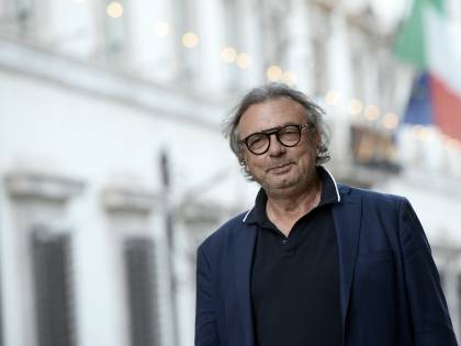 Gli immigrati invadono Lampedusa? Il sindaco se la prende con Salvini e Meloni
