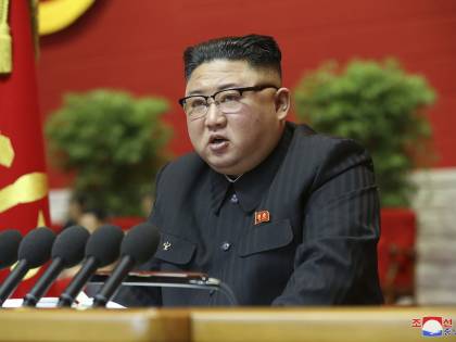 "Kim vieta jeans, abiti e film stranieri": cosa succede in Corea del Nord