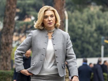 Servizi, via il generale fedelissimo di Conte. Arriva Belloni, la prima donna a capo degli 007