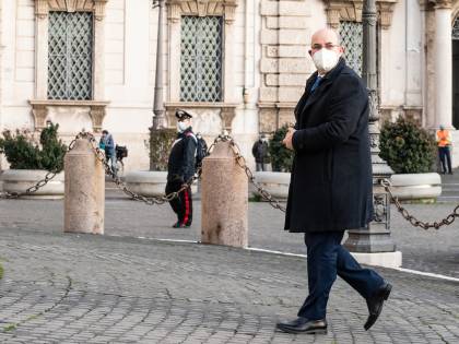 "Sbattiamo fuori chi dice caz...". Le chat bollenti nel M5S