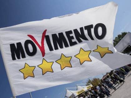 Conte silurato dai grillini: "Vacci tu da solo a elezioni anticipate"