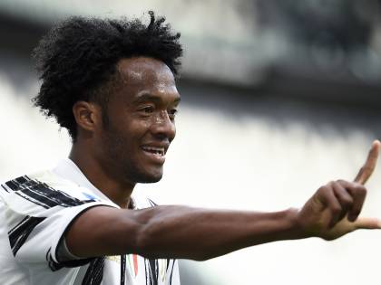 Juve tra rigori, var, rossi e un Cuadrado Champions Conte (muto) la grazia