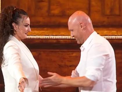 Arisa e Zerbi, gelo in studio: "Ho messo le mani dove non dovevo"