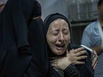 Gaza, 200 vittime sotto i raid. "Vendicheremo i bimbi uccisi"