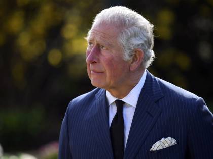 La Corona è senza soldi: Carlo usa i turisti per recuperare