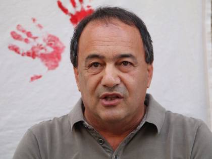 "Otto anni per Lucano". Macigno sull'ex sindaco amato dai radical chic