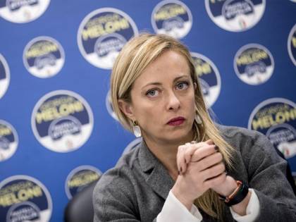È tornato Marx, fango su Meloni e Proietti: quindi, oggi...