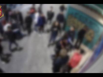 Pestavano i passanti senza motivo: l Pestavano i passanti senza motivo: l