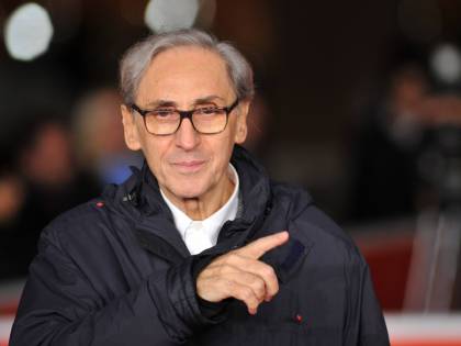 Il mondo segreto di Battiato: chi era davvero e cosa rivela la grafia