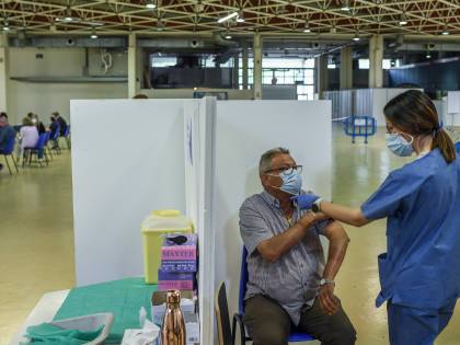 Vaccinazioni, partiti i 30enni. E sono in arrivo 450mila dosi